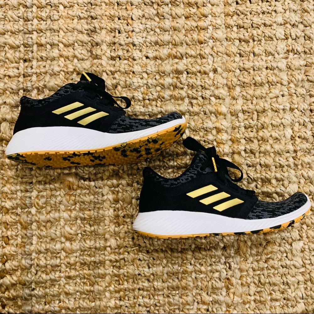 Adidas Edge Lux 3 Running Shoes